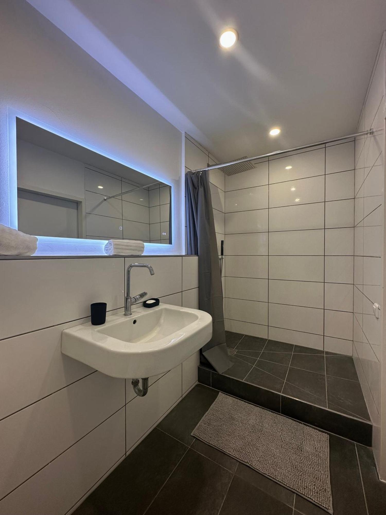 Modernes Apartment Am Dreilaendereck Alsdorf Exterior photo